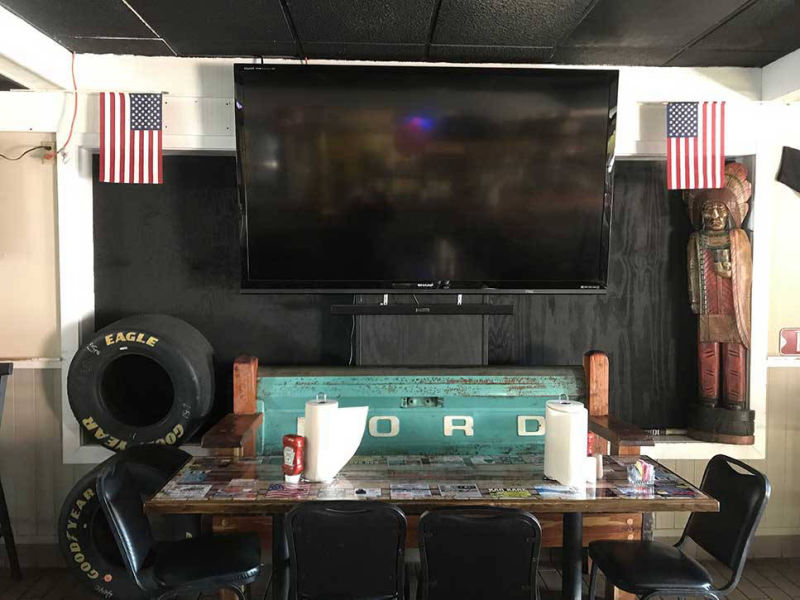 Wings Xpress | Knoxville | Chicken Wings | Sports Bar